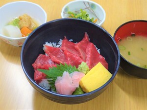 11月15日鉄火丼.jpg